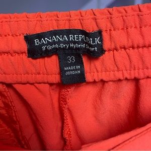 Banana Republic 9” quick dry hybrid shorts, 33 waist